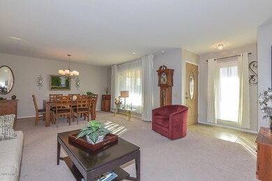 17833 N Foothills Dr, Sun City, AZ 85373 - photo 6