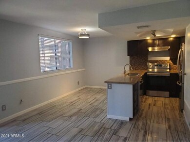 18811 N 19th Ave unit 2011, Phoenix, AZ 85027 - photo 2