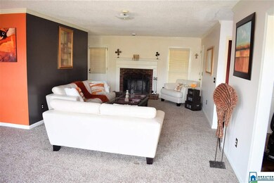 814 Gable Dr, Center Point, AL 35215 - photo 3