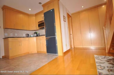 _20250922112550_12_24