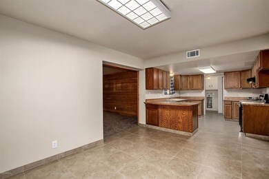KITCHEN GREAT ROOM