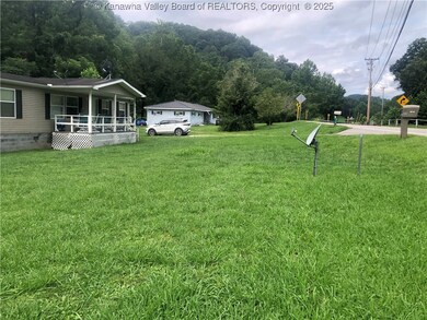 10738 Charleston Rd, Clendenin, WV 25045 - photo 2