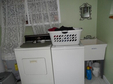 Laundry Room2