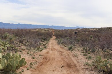 Eastbound on Goldbug toward well