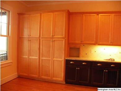 custom kitchen cabinets