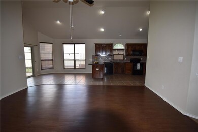 946 Jodie Dr, Weatherford, TX 76087 - photo 7