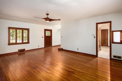 411 Garden Rd, Columbus, OH 43214 - photo 5