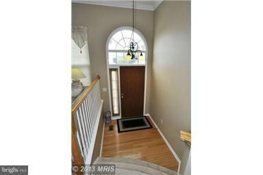 20622 Glenmere Square, Sterling, VA 20165 - photo 2
