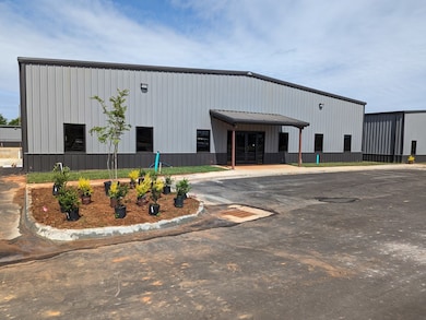 365 Nypro Ln, Dothan, AL 36305 - photo 2