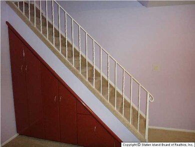 32 Pershing St, Staten Island, NY 10305 - photo 5
