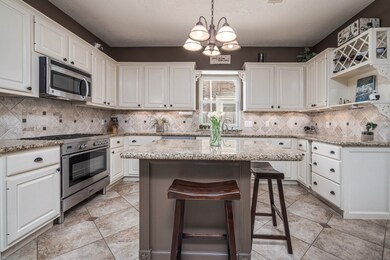 7931 Emerald Bluff Ct, Houston, TX 77095 - photo 4