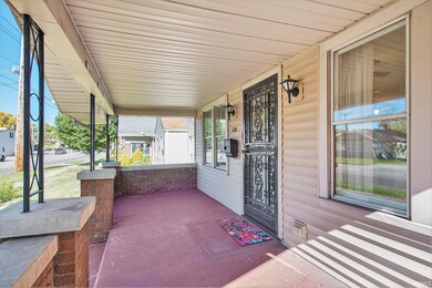 528 N Logan St, Mishawaka, IN 46545 - photo 4