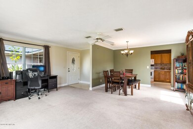 4901 Lofty Pines Cir E-large-006-2-Livin