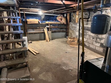 523 N Rebecca Ave, Scranton, PA 18504 - photo 6