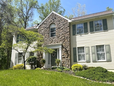 642 Springs Ln, Cincinnati, OH 45255 - photo 3