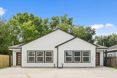 4338 Brinkley St unit A/B, Houston, TX 77051 - photo 2