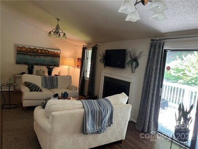 93 Hollybrook Dr unit 3, Asheville, NC 28803 - photo 6