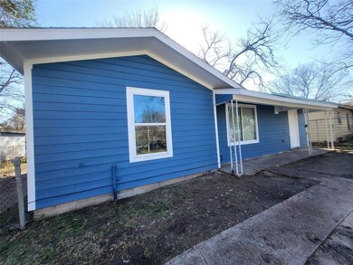 2712 Woodard St, Houston, TX 77026 - photo 2