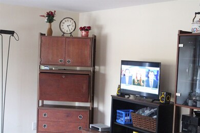 22 Hooker St, Nashua, NH 03064 - photo 3