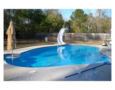 Swimming Pool/Hot Tub/Sauna. Recently refinished s