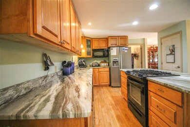 3 Coventry Ln, Derry, NH 03038 - photo 4