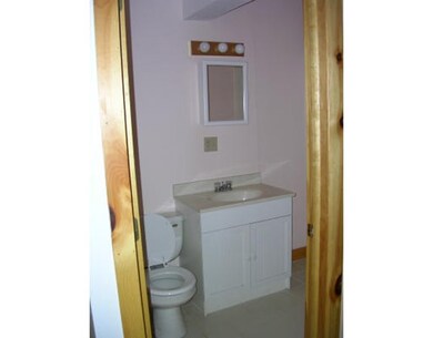 105 Mechanic St unit 1, East Brookfield, MA 01515 - photo 4