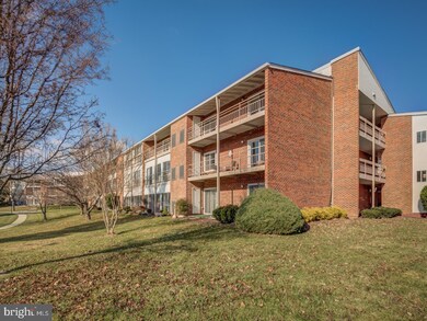3500 Forest Edge Dr unit 3A, Silver Spring, MD 20906 - photo 3