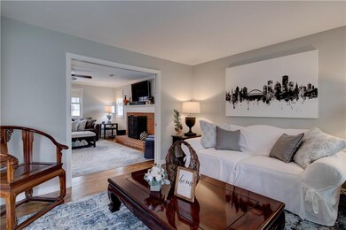 DOUBLE FRENCH POCKET DOORS BETWEEN THE FAMILY ROOM