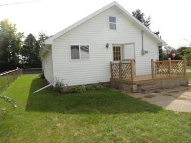 408 W Centennial Ave, Muncie, IN 47303 - photo 2