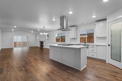 1062 NW Walnut Ave, Redmond, OR 97756 - photo 6