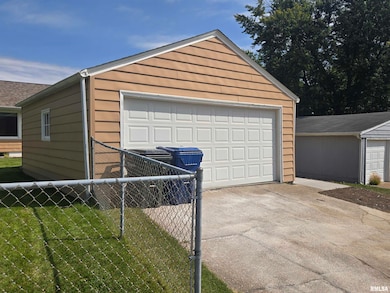 2508 N Sturdevant St, Davenport, IA 52804 - photo 3