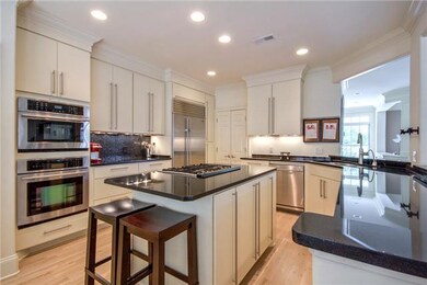 Gracious public space, this open kitchen, den, din