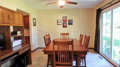 119 Cedar Crest Dr, Cedar Falls, IA 50613 - photo 4