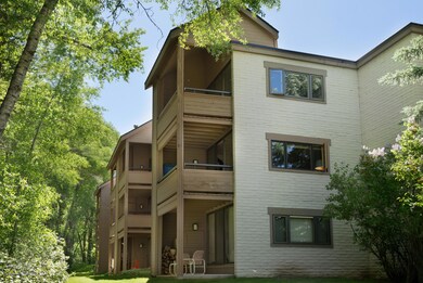 222HunterCreekCondo_HiRes011