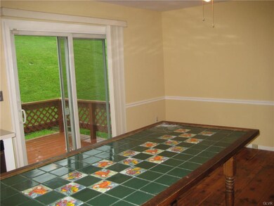 Slider to deck & rear yard.