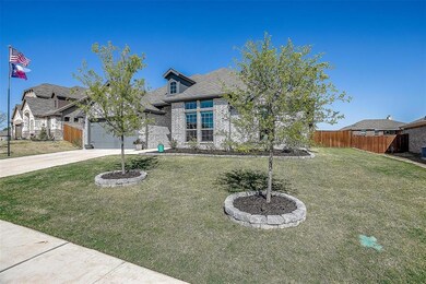 1627 Glade Meadows Dr, Burleson, TX 76058 - photo 3