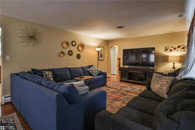 2511 W Highland St, Allentown, PA 18104 - photo 2