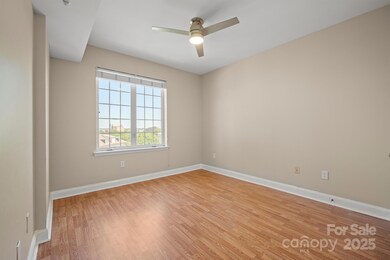 5th & Poplar Condominiums unit 812, Charlotte, NC 28202 - photo 5