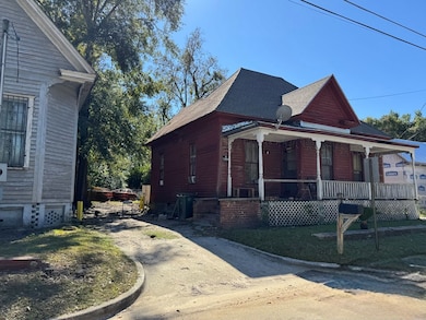 725&727 J L Lomax Dr, Valdosta, GA - photo 3