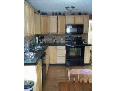 147 Main St unit 2, Millbury, MA 01527 - photo 3