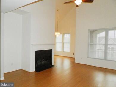 46590 Drysdale Terrace unit 301, Sterling, VA 20165 - photo 3