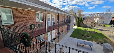 24 Glenwood Ave unit 8, Norwalk, CT 06854 - photo 6