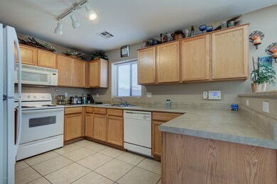7330 S 55th Ln-13