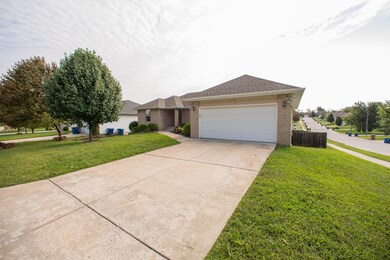 824 S Barberry Ct, Nixa, MO 65714 - photo 3