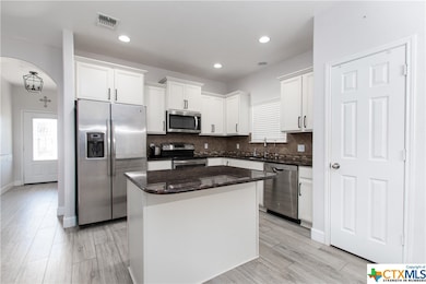 406 Kayla St, Troy, TX 76579 - photo 2