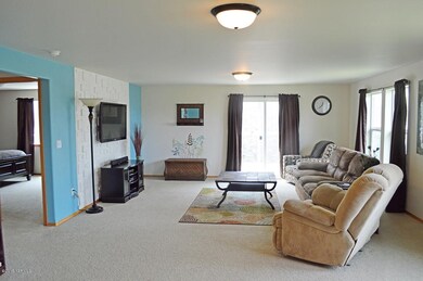 Light and Bright Living Room