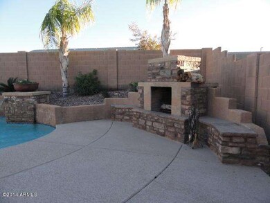 FIREPLACE - OUTDOOR