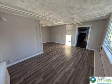 44 S Carlisle St unit 4, Allentown, PA 18109 - photo 2