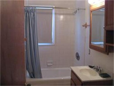 139 S Walnut St unit 139, Quincy, MA 02169 - photo 4