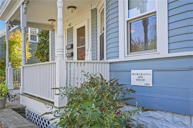 48 Constitution St unit 2, Bristol, RI 02809 - photo 2